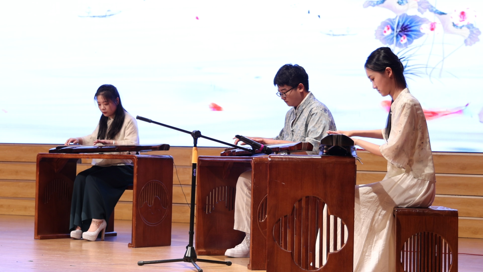 看非遗古技、听古韵新声! “琴林疏影”非遗古琴音乐会圆满举办