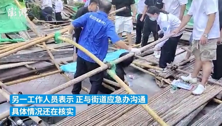 武汉黄陂区一小区脚手架疑似坍塌 应急部门回应