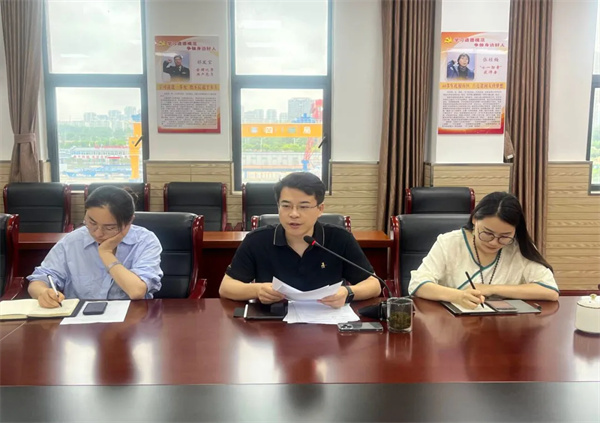 合肥市琥珀名城小学教育集团明皇路小学召开2024春学期期末教科研工作会凤凰网安徽_凤凰网