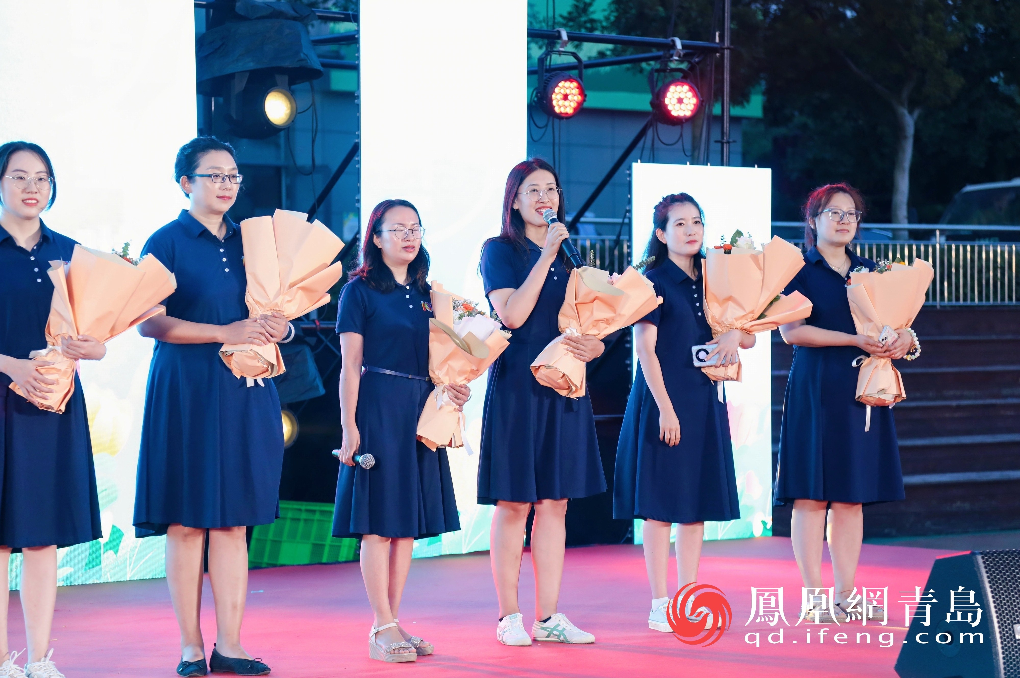 用中国智慧创造美好的未来生活！崂山区第二实验小学隆重举行六年级毕业典礼