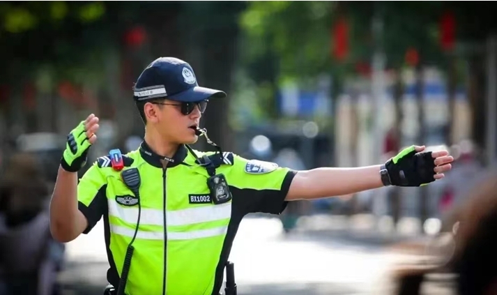 保定街拍汪汪小队/供图