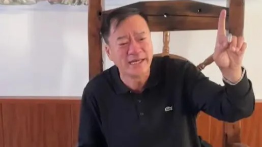 警方通报网红夹包哥被扎伤身亡：嫌疑人已被公安机关控制，案件正在进一步侦办中