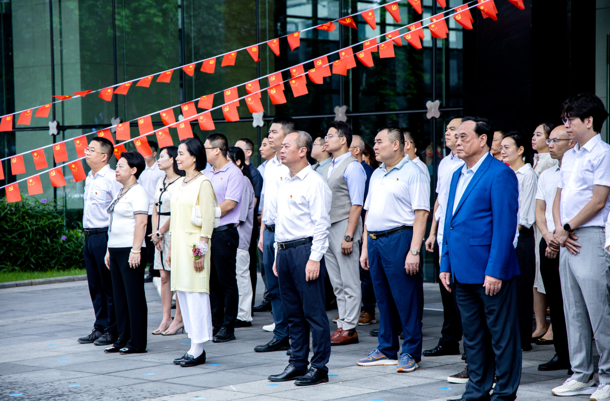 平湖街道商会举办庆祝党的生日及香港回归27周年主题活动 共促深港交流发展