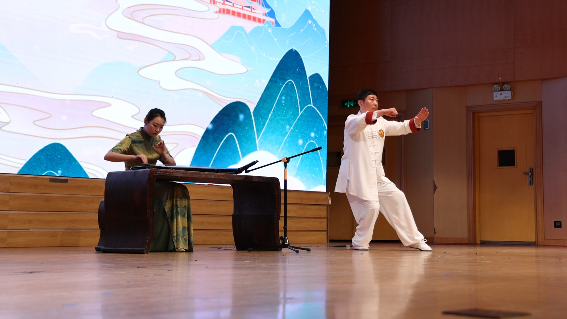 看非遗古技、听古韵新声! “琴林疏影”非遗古琴音乐会圆满举办