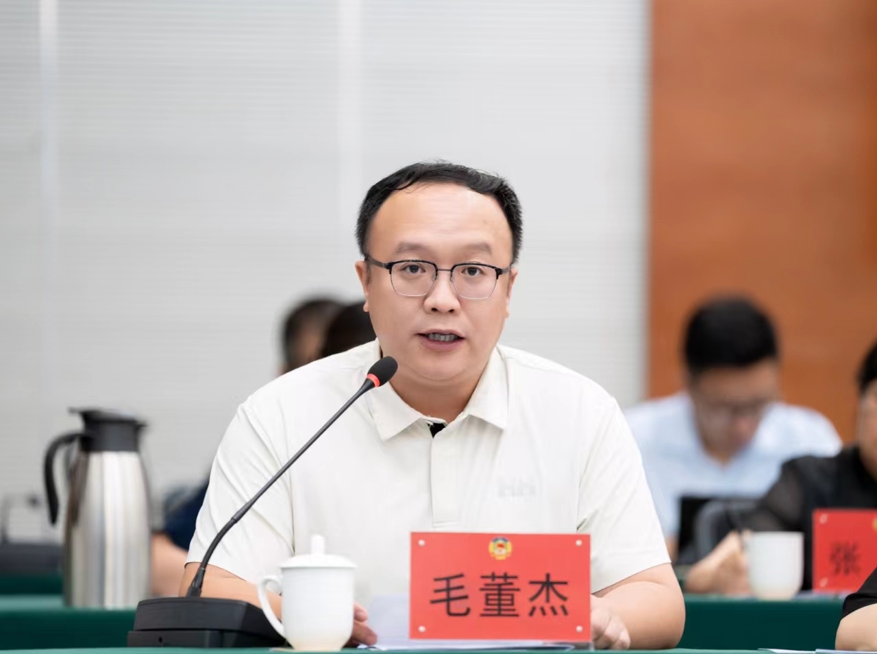 北仑区政协围绕强化工业社区增值服务、高水平推进“三支队伍”建设开展专题协商
