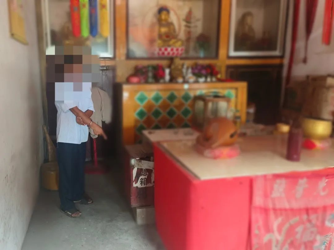 信丰一男子偷功德箱香火钱被拘 称“拜了菩萨,才去‘借’的”