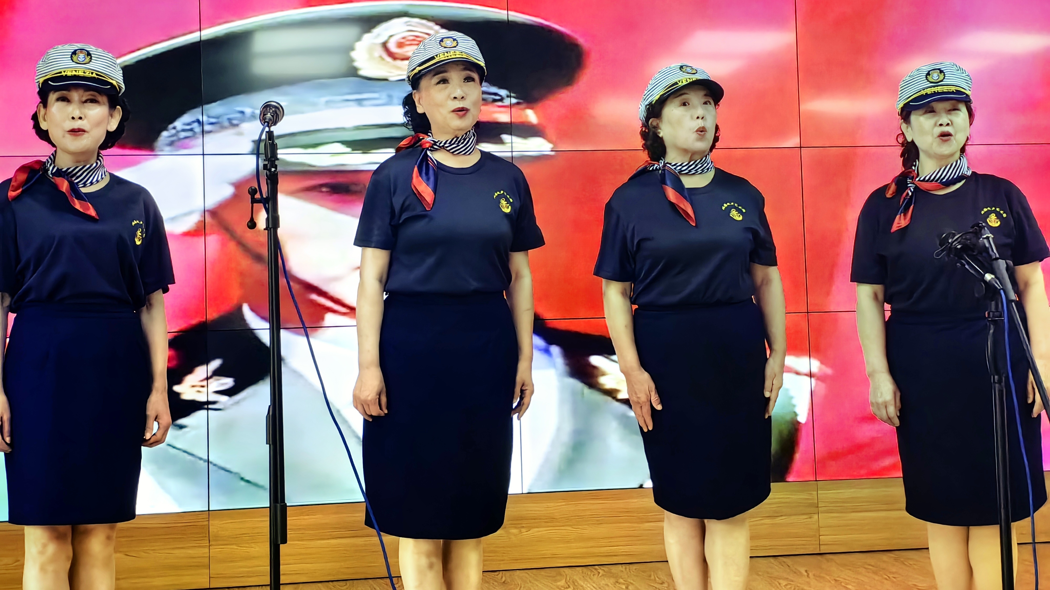 青岛市红色文化主题月红色文艺进社区首场演出成功举办