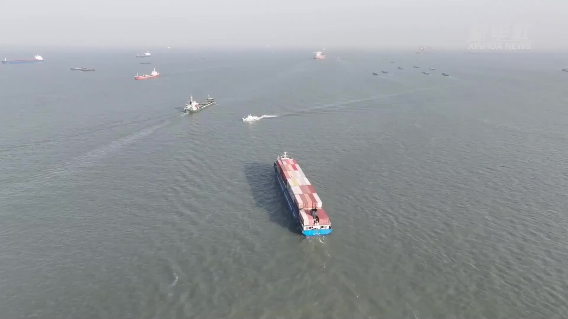 江苏苏州：多措并举服务企业外贸业务