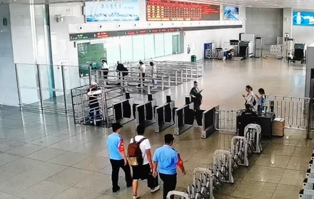 河北邯郸：男子使用伪造证件乘车被拘留