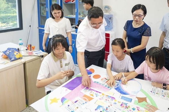 豫章师范学院党委书记赵恒伯一行赴乡村振兴定点帮扶村开展调研走访