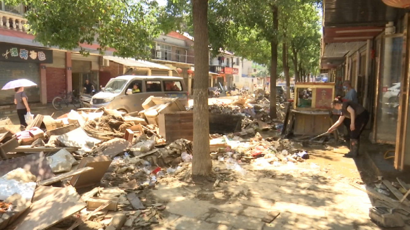 湖南平江县城内涝经抢险后 生活基本恢复