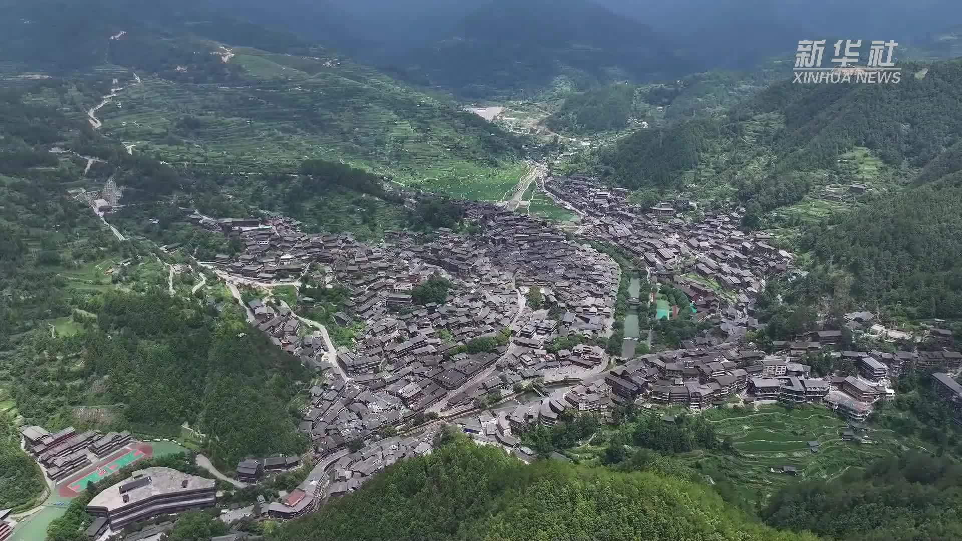 贵州：西江千户苗寨迎来暑期旅游旺季_凤凰网视频_凤凰网