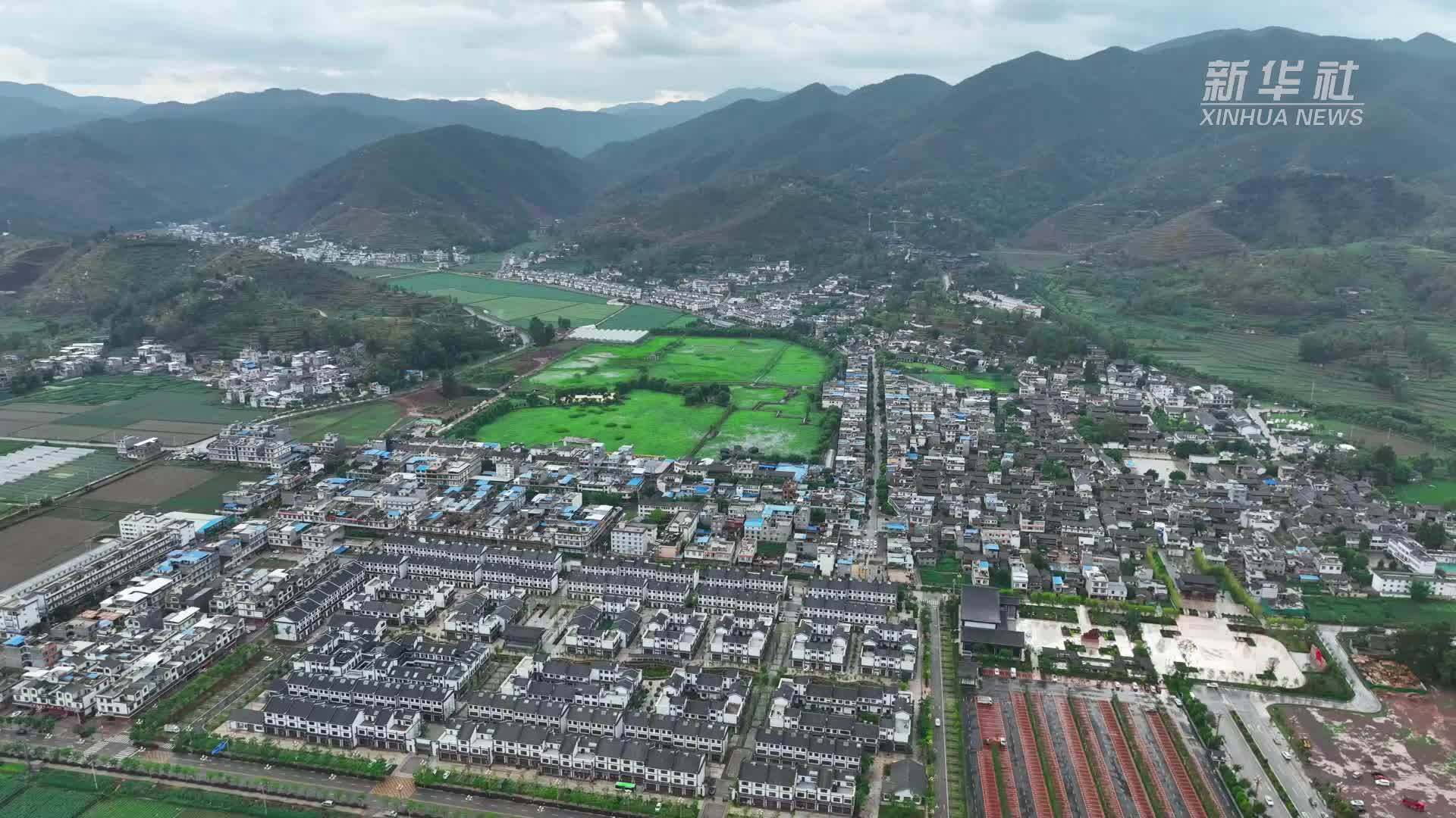 千城胜景|楚雄姚安:夏雨荷韵更妖娆_凤凰网视频_凤凰网