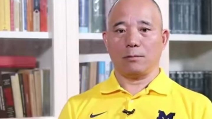 经济学家向松祚:现在大学生相当于以前中专生,去当外卖小哥不吃亏_凤凰网视频_凤凰网