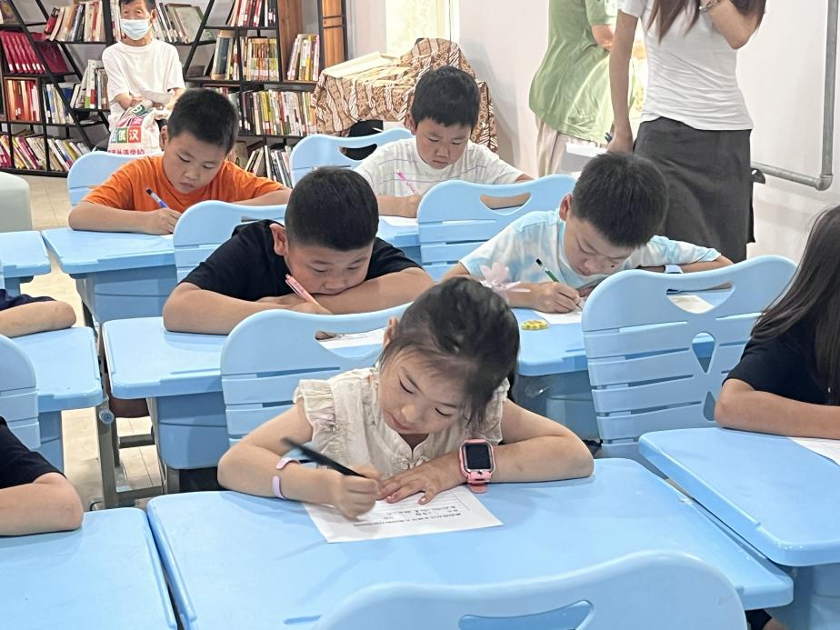 红动台东——“巍巍照金展红旗·翩翩少年向阳开”台东街道青少年主题教育活动