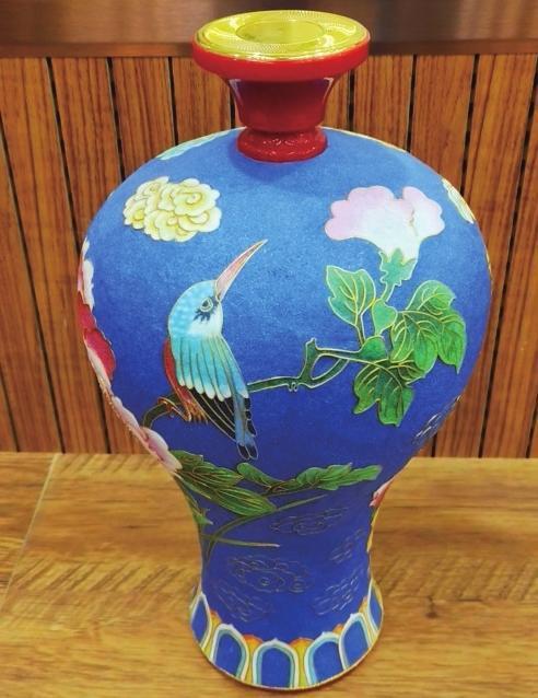 珐琅彩花瓶