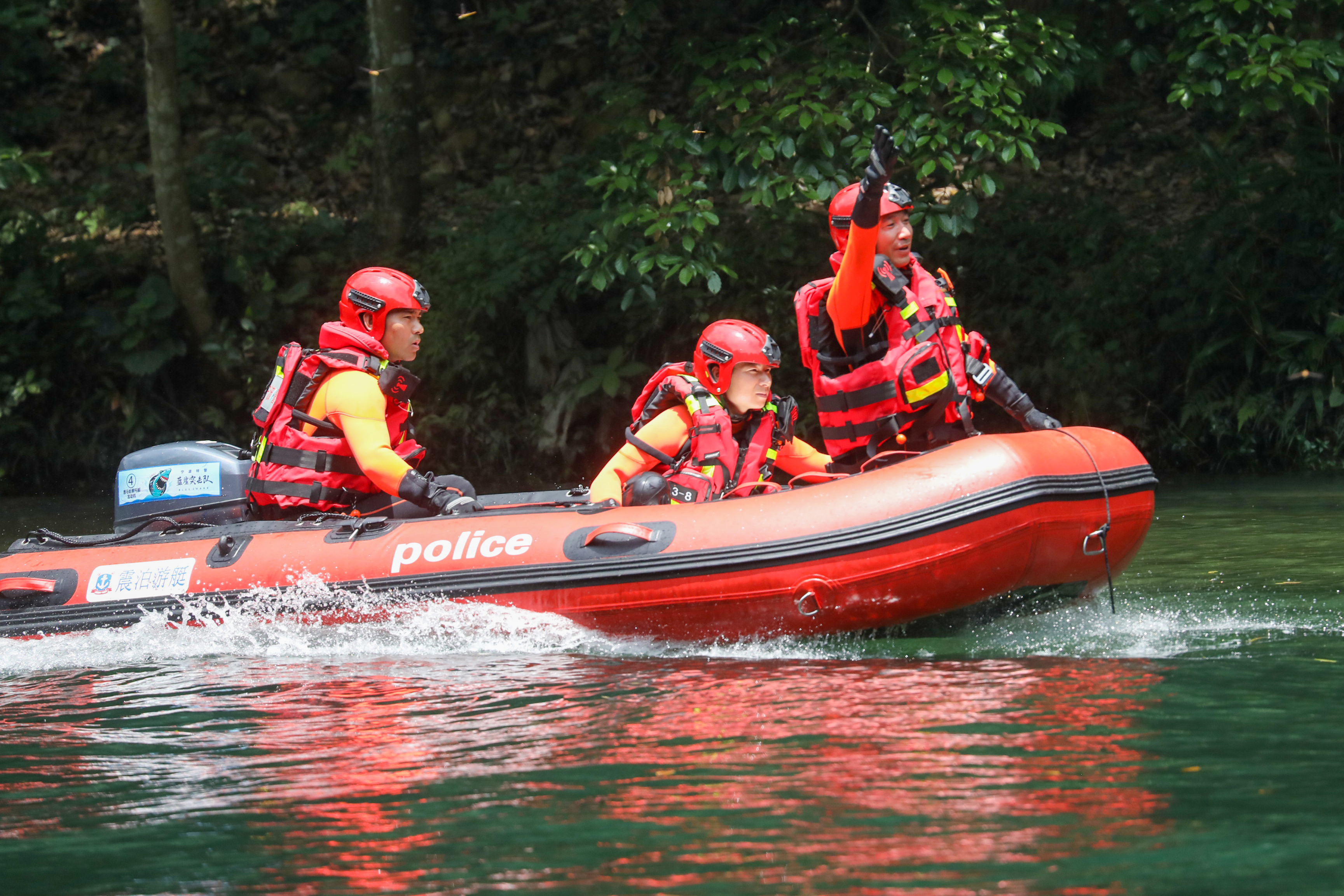 宁波|为提升应急救援能力 整合力量开展水上救援实战演练