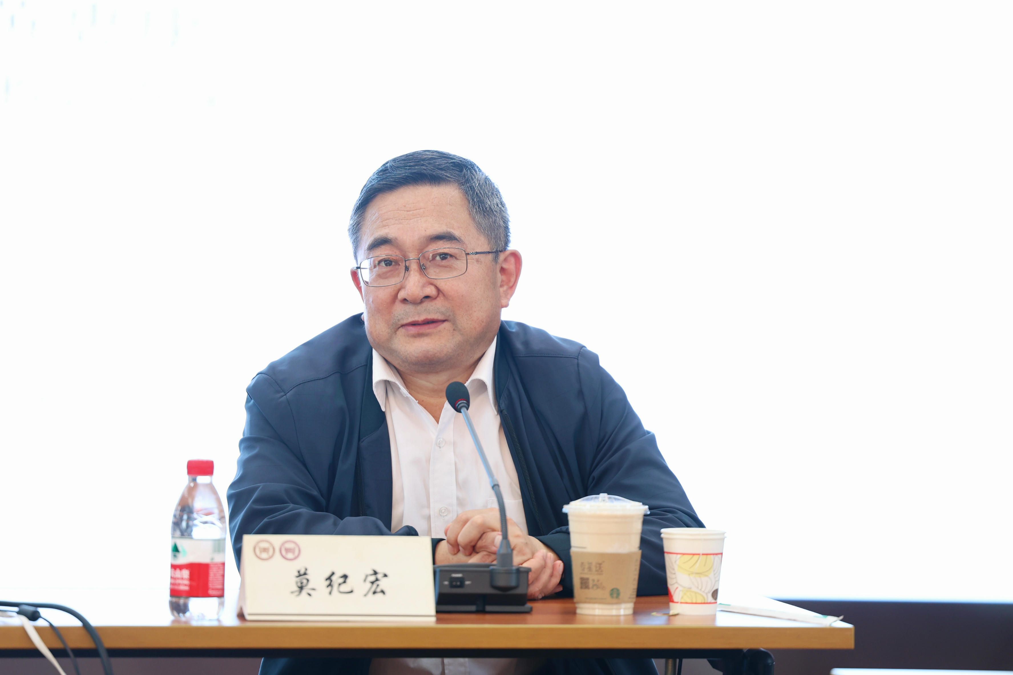 讲座由中国社会科学院法学所所长莫纪宏致辞,中国社会科学院法学所副