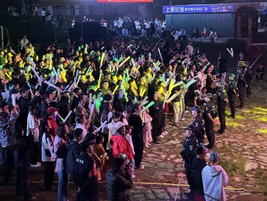 “17出发,奔赴1918”2024第十七届武功山国际帐篷节7月13日启幕