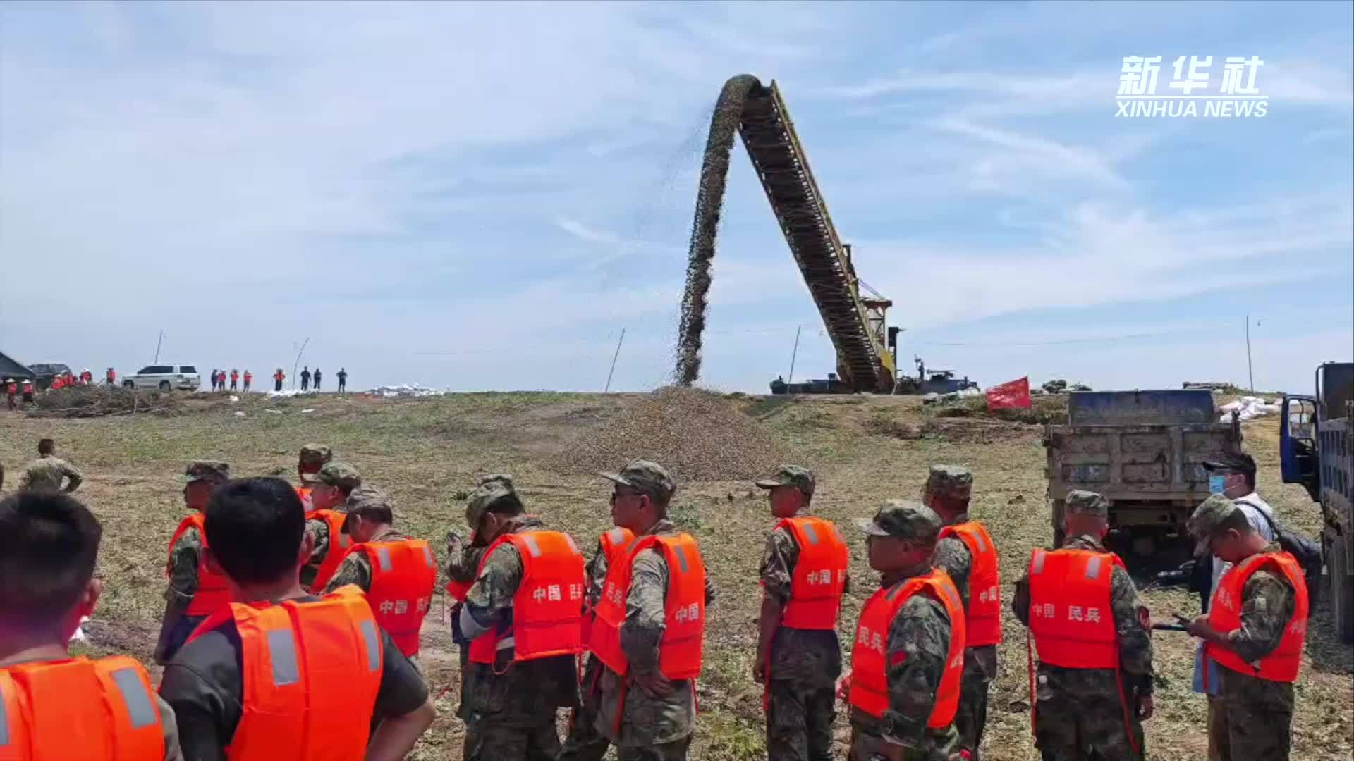 聚焦防汛抗洪｜湖南华容团洲垸“第二道防线”发生管涌险情