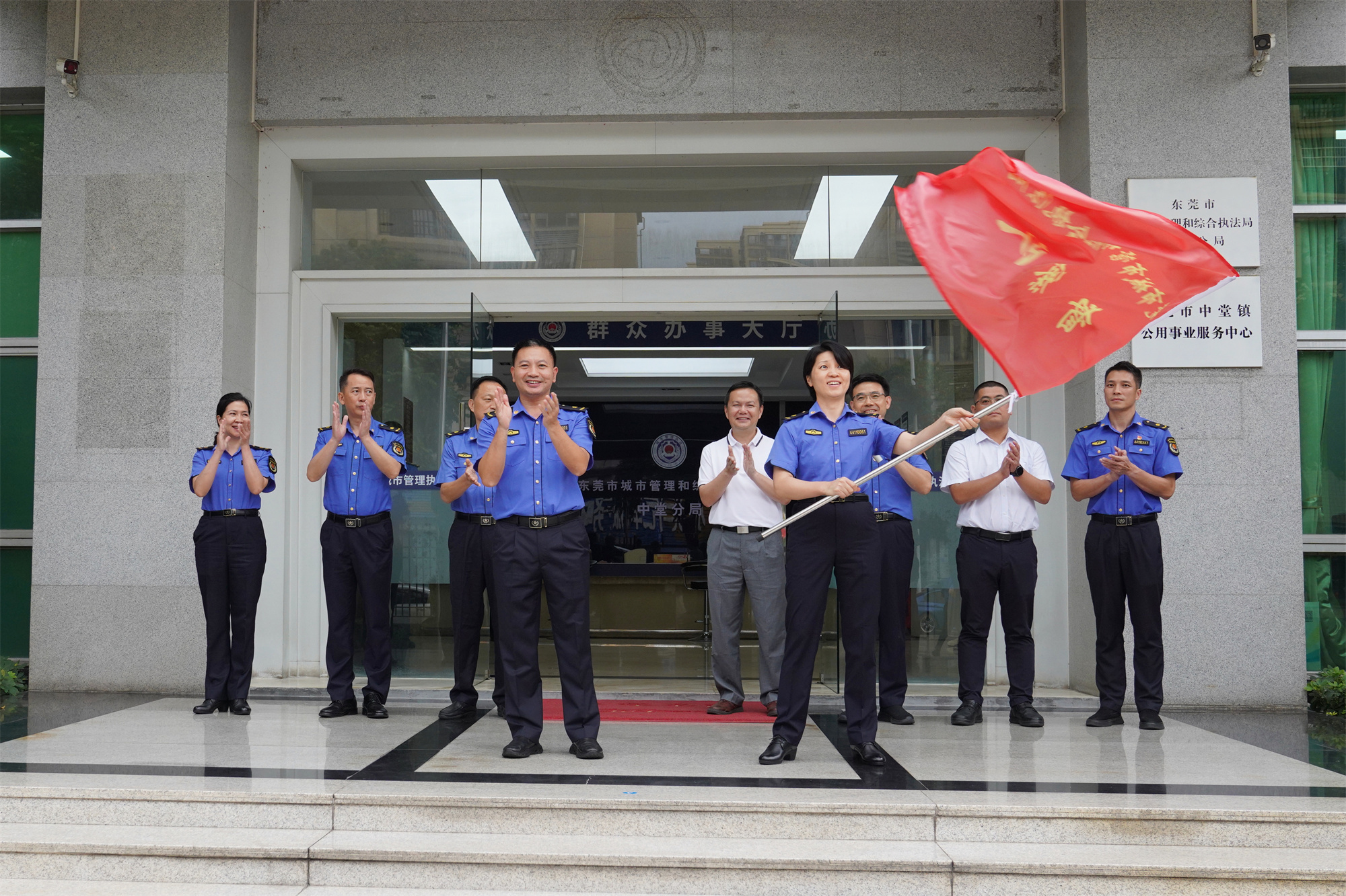 以“三个规范化”建设打造“五好”队伍 东莞市城管系统严格规范城市管理执法工作现场会召开