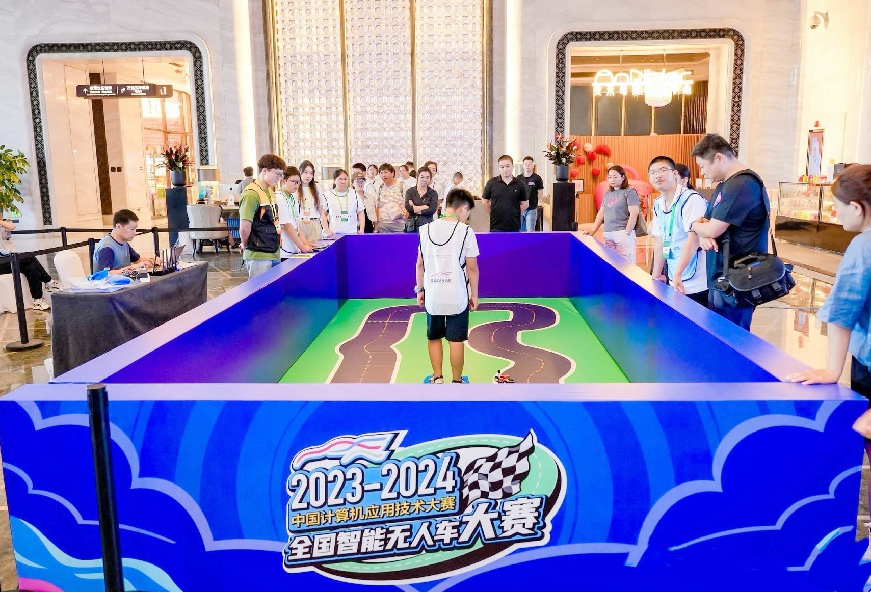 全国智能无人车大赛总决赛在哈尔滨拉开序幕