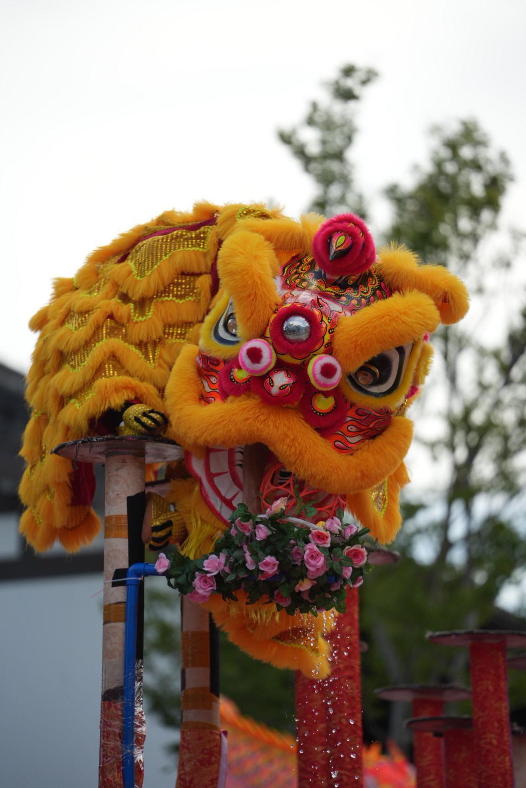 “雄狮少年”高桩炫技