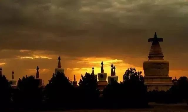 用鹿晗的《夏夜》打开武威 会是一个怎样的夜晚