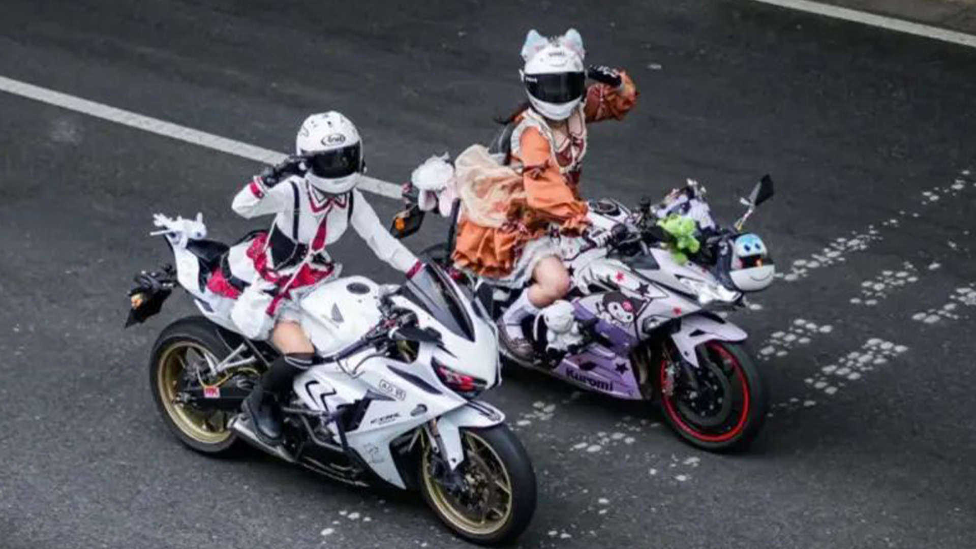 北京三名女子骑摩托车隧道追焦涉87项交通违法共处罚款17600元记54分