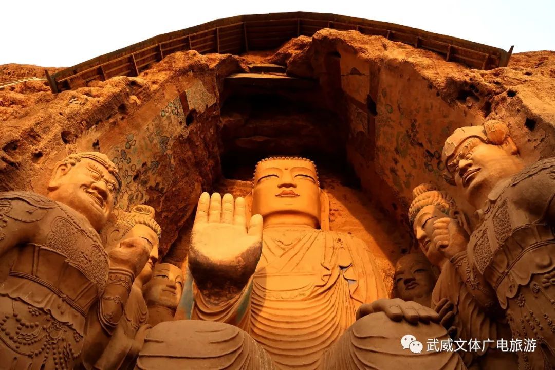 《佛光》 摄影/李源林