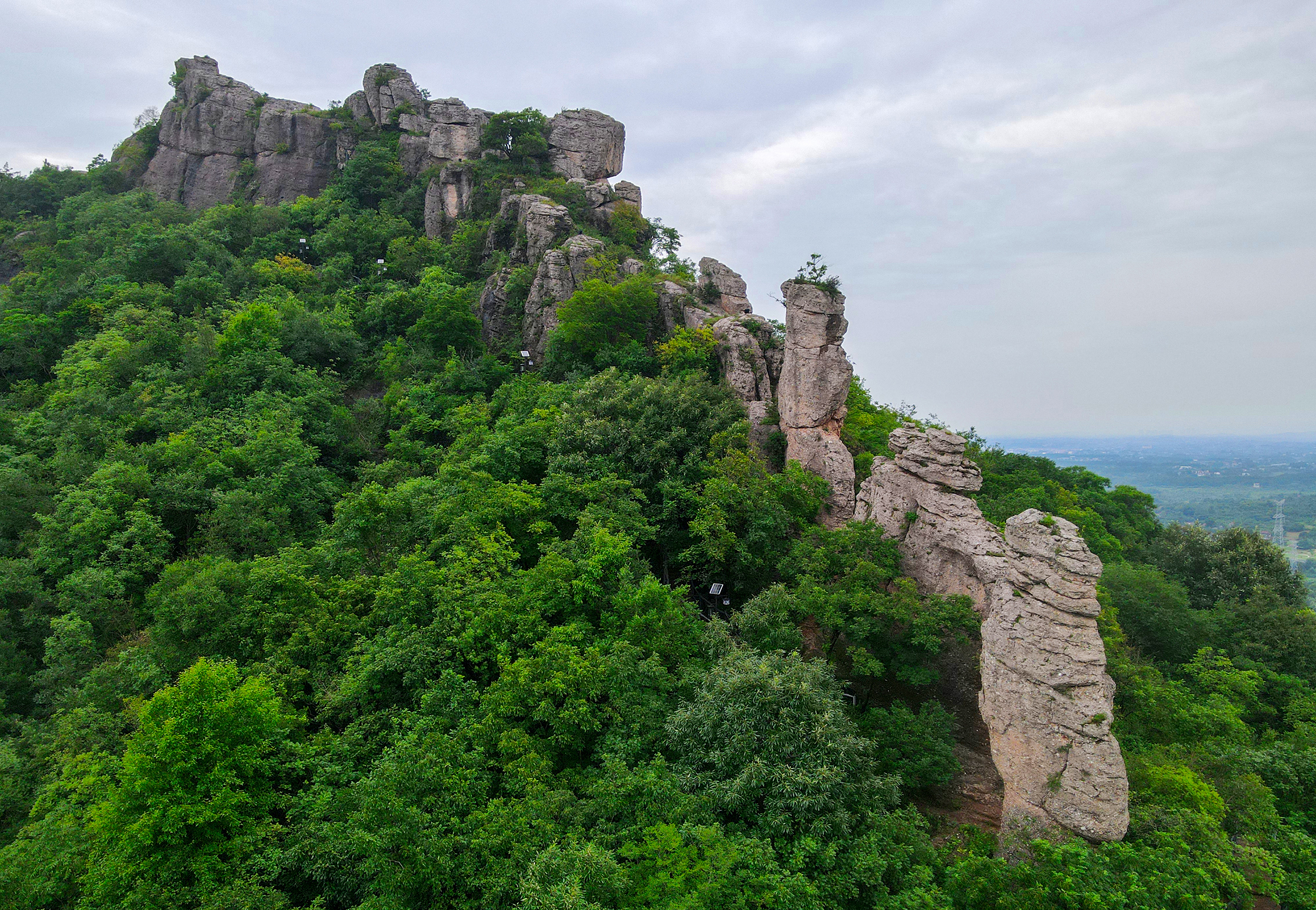 山川毓秀图片