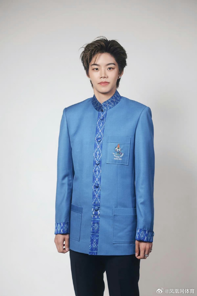 泰国网友吐槽自家奥运礼服:像干保洁的