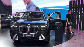 宝马品牌汽车在第21届长春国际汽车博览会上展出。新华社记者 司晓帅 摄