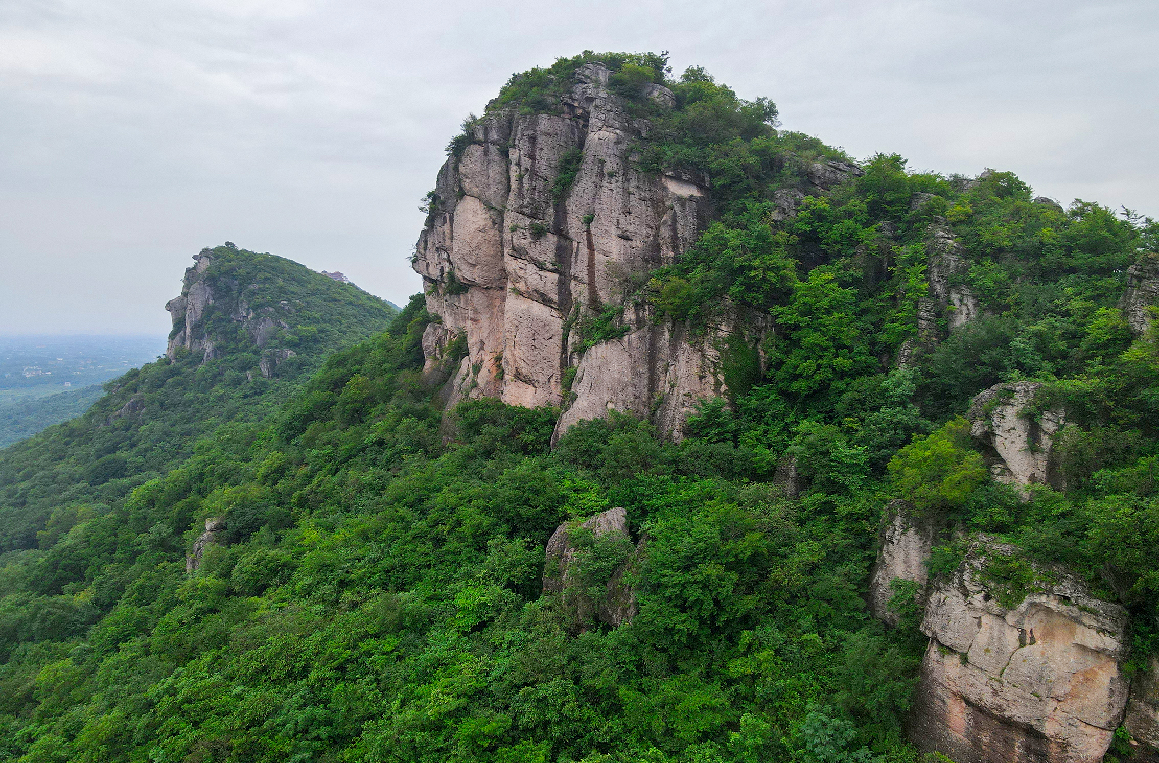 山川毓秀图片