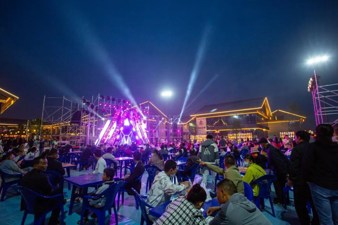 用鹿晗的《夏夜》打开武威 会是一个怎样的夜晚