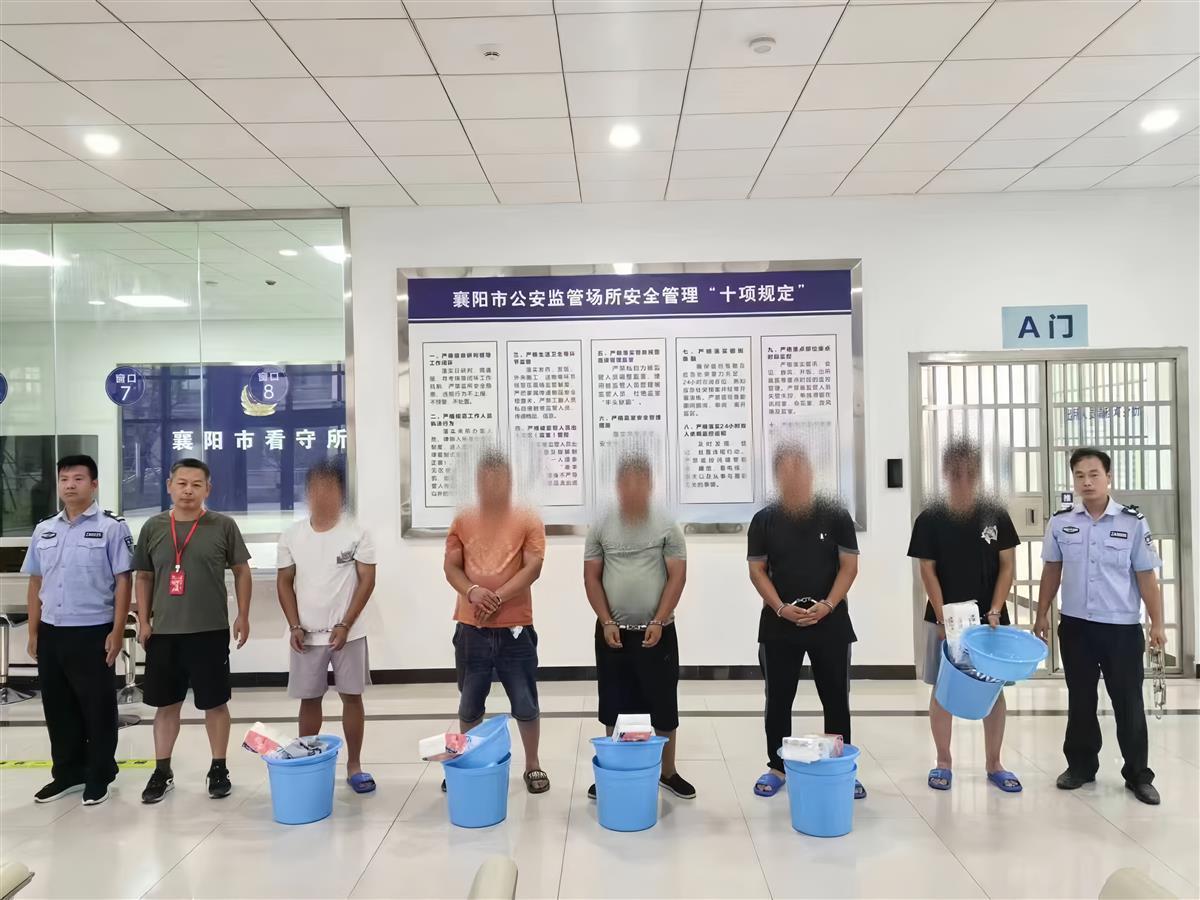 6.涉案5名嫌疑人被依法刑事拘留.jpg