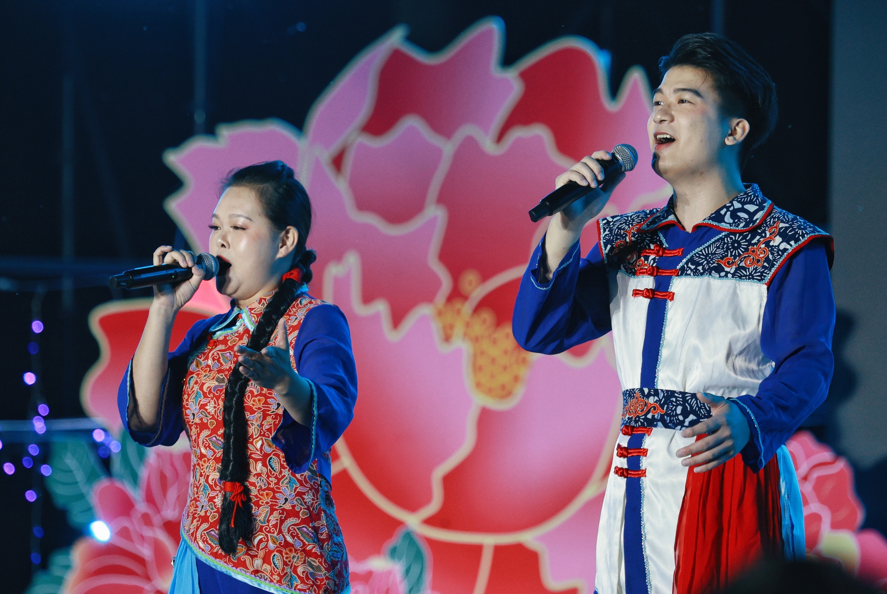 “东方序曲 红歌嘹亮——中国民歌展演 走进鸡西”活动精彩纷呈