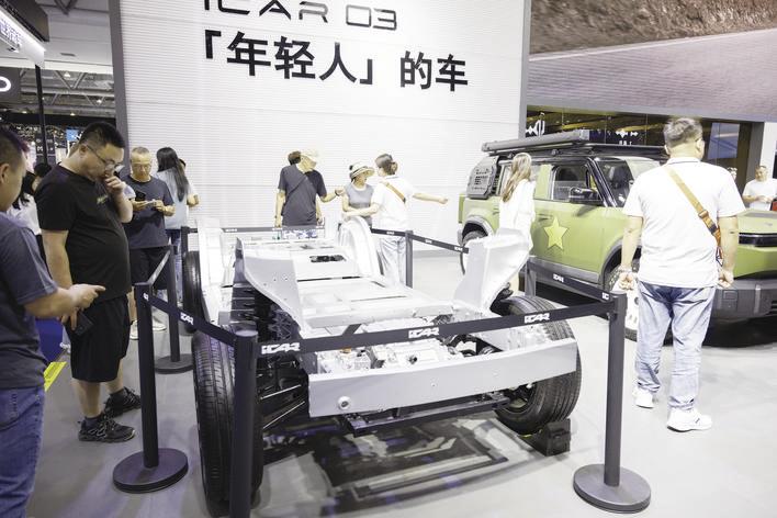 底盘展示让汽车结构更直观。