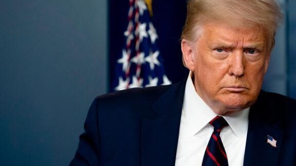 一枪白挨了？一只脚踏入白宫的特朗普，又被哈里斯“拽了出来”