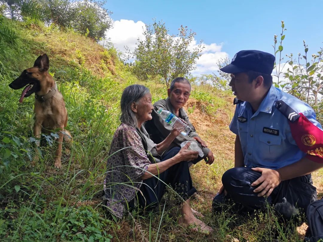 【凡人善举温暖江西】八旬老人走丢两天一夜，警民同心营救显大爱