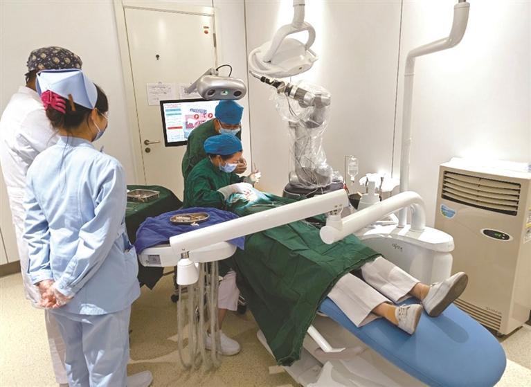 口腔种植手术