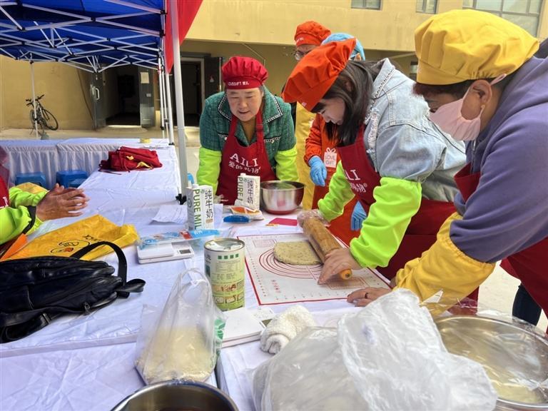 城关区人社局开展脱贫劳动力公益性技能培训