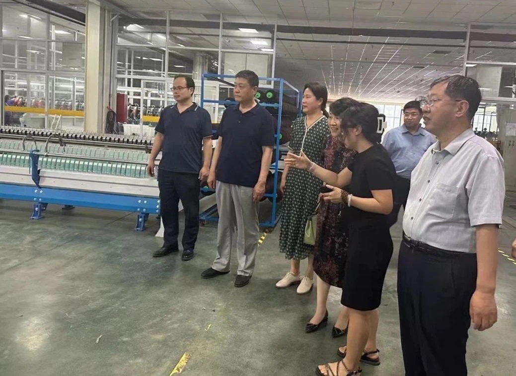 ↑清河羊绒产业科技特派团充分发挥专家团队综合服务的资源优势，深入企业开展实地调研。（资料图片）