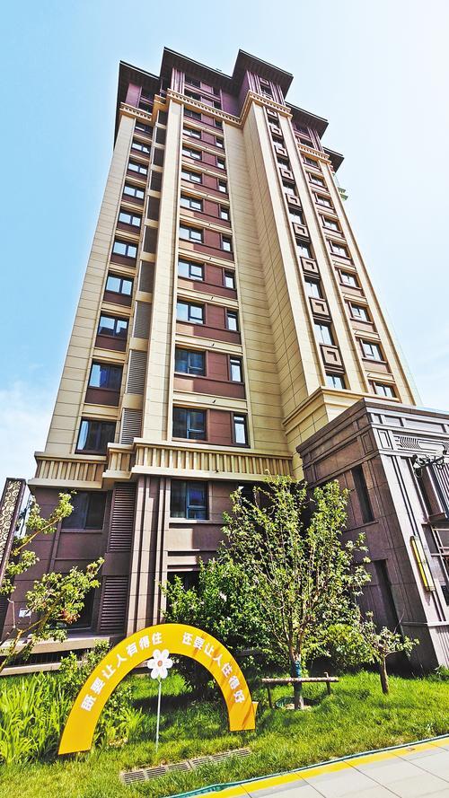 7月23日拍摄的雄安新区华序府保障性租赁住房项目。该项目位于雄安新区启动区，共有房源368套。 本报记者 曹铮摄