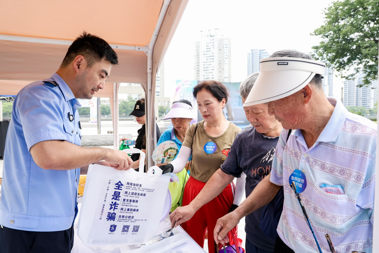 健步未来，悦享健康！宁波国寿700健行活动完美收官！