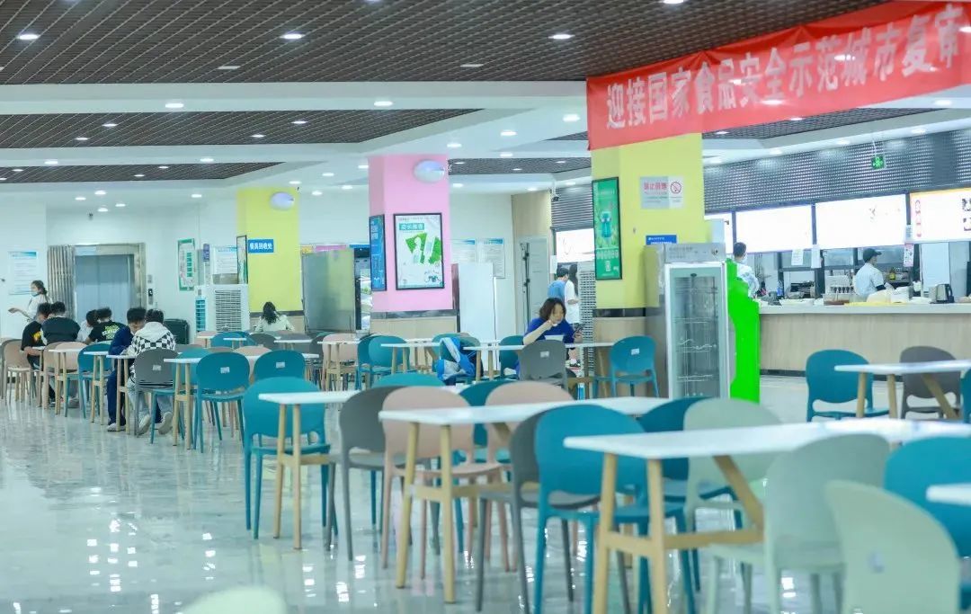 带你走进海棠餐厅!