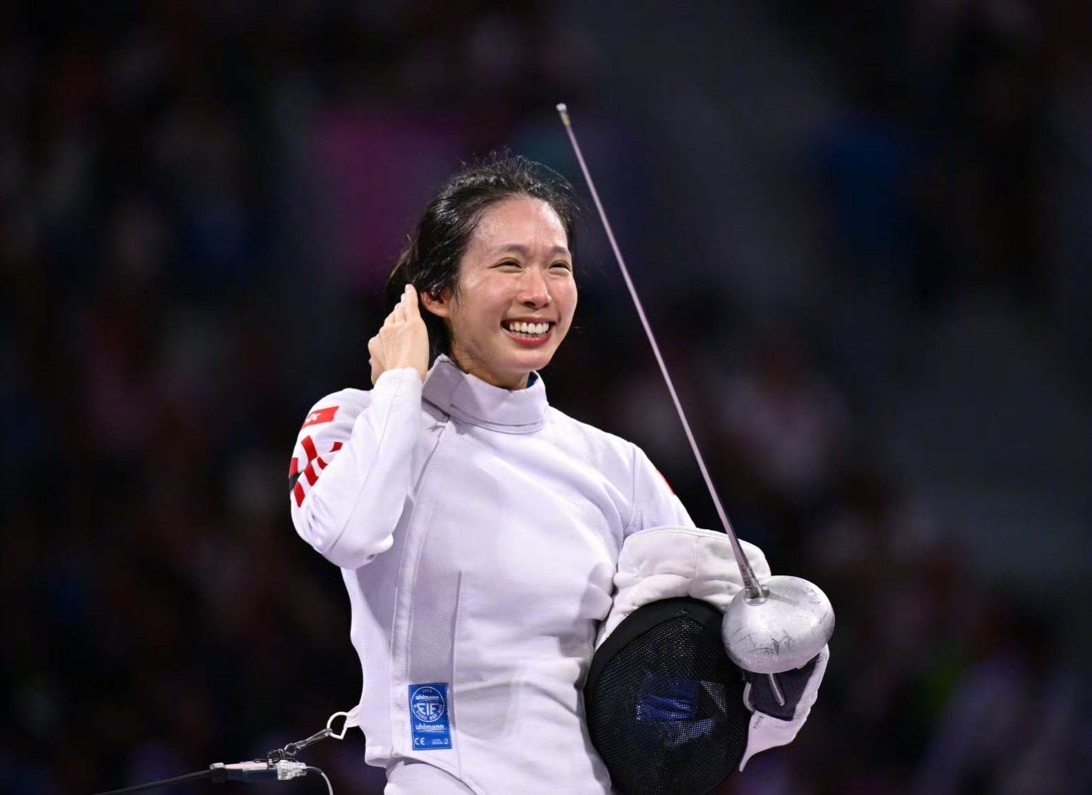 “爱打架”的全能击剑女神，在巴黎诠释了中国香港精神