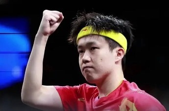 王楚钦球拍被毁坏，巴黎奥组委官方回应来了：我们强烈提醒摄影师遵守规定