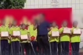 优秀毕业生发言称学校是牛马一中，被校长当众批评，收回优秀证书，当地回应：证书已归还，责令校长检讨