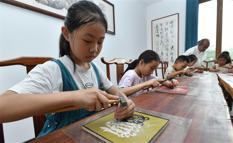 河北河间：多彩非遗课堂+乐享文化暑假（7）.jpg